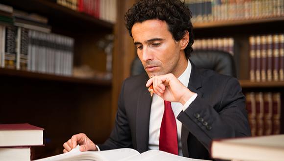 Short-Termism and Long-Termism
